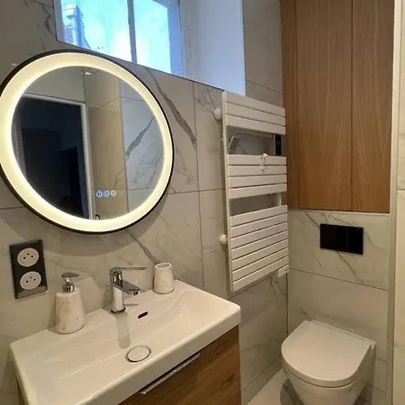 Week In Paris, 2 Pieces Hyper-centre Parisien